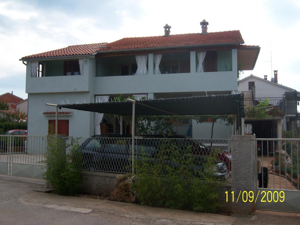 Apartments Cerin Fažana Δωμάτιο φωτογραφία